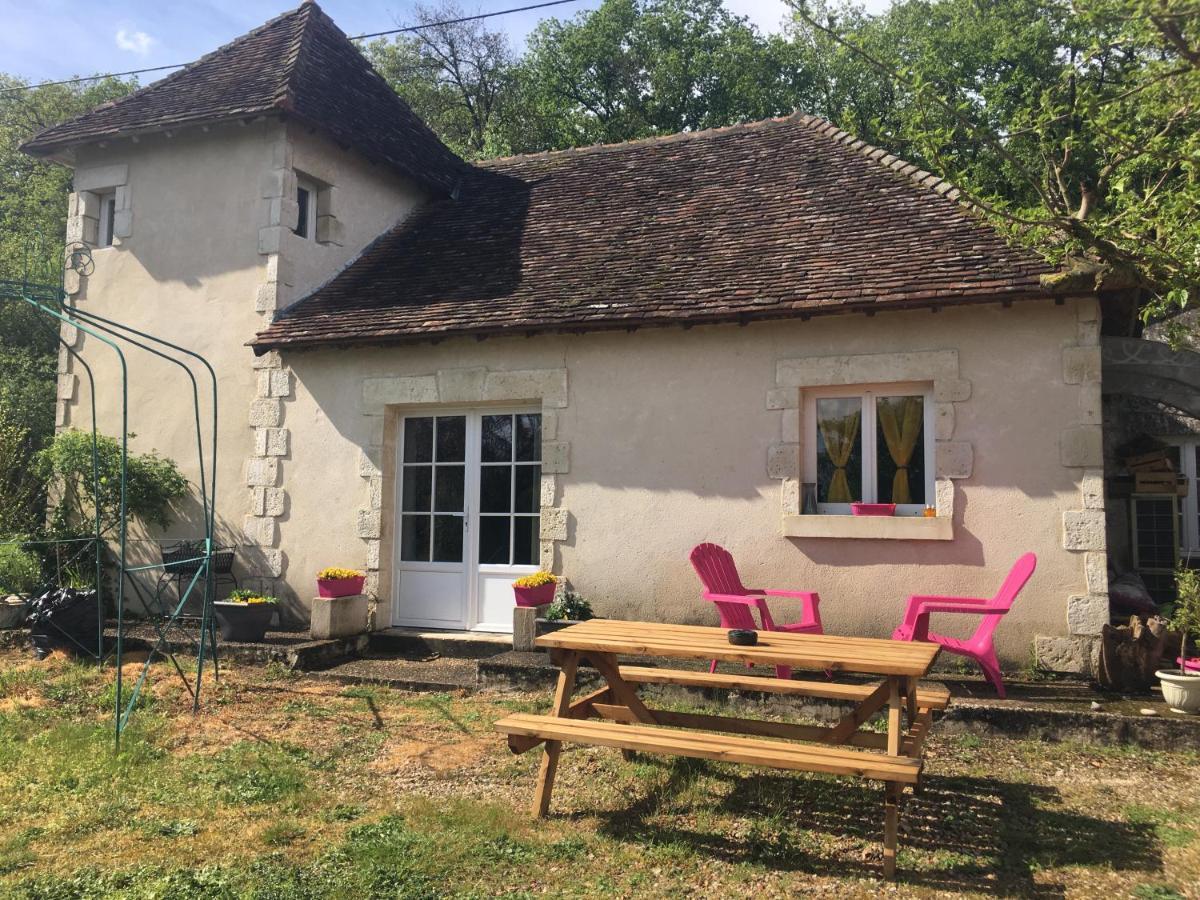 Bed and Breakfast Le Grand Coudreau Nazelles-Negron Zewnętrze zdjęcie