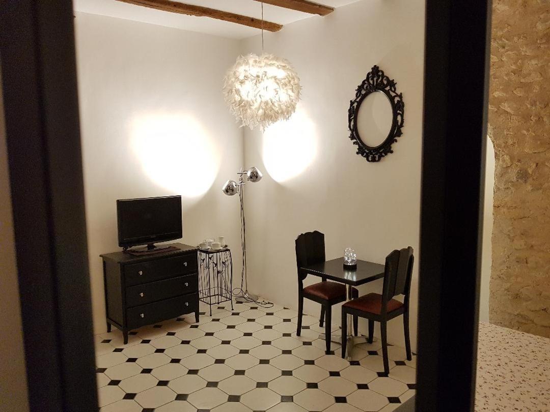 Bed and Breakfast Le Grand Coudreau Nazelles-Negron Zewnętrze zdjęcie