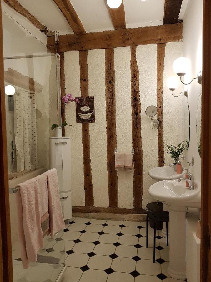 Bed and Breakfast Le Grand Coudreau Nazelles-Negron Zewnętrze zdjęcie
